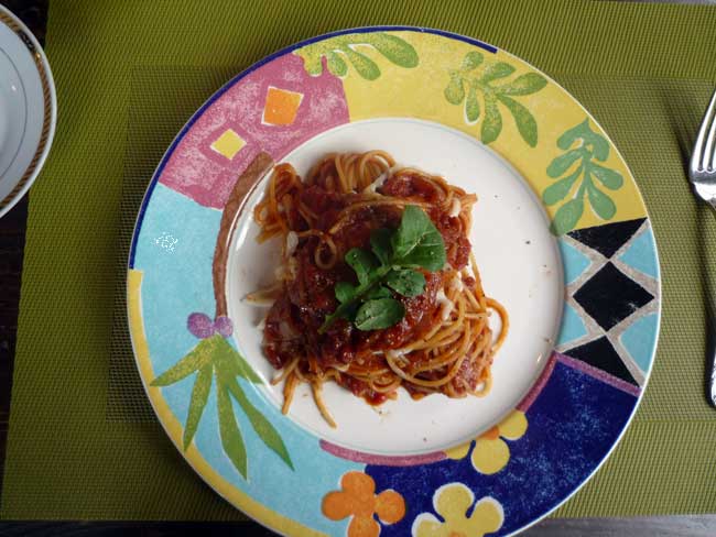 ディマーレ　トマトソースとモッツァレラチーズのスパゲッティ