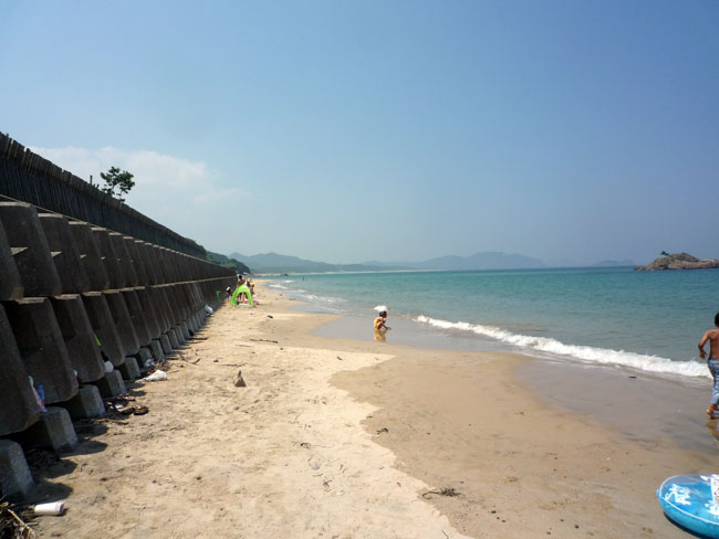 糸島、野北地区の海水浴場　砂浜