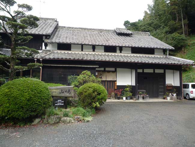 糸島蕎麦 山崎　築１８０年の古民家